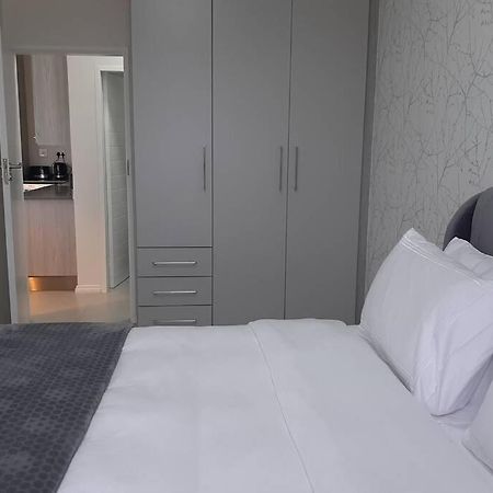 Mikeys Place On New: 2Bed2Bath No.1 With Free Wifinetflix Midrand Luaran gambar