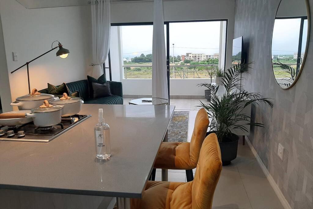 Mikeys Place On New: 2Bed2Bath No.1 With Free Wifinetflix Midrand Luaran gambar